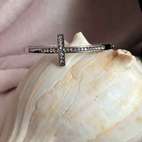 Silver Cross Bracelet - Picture 3 of 6
